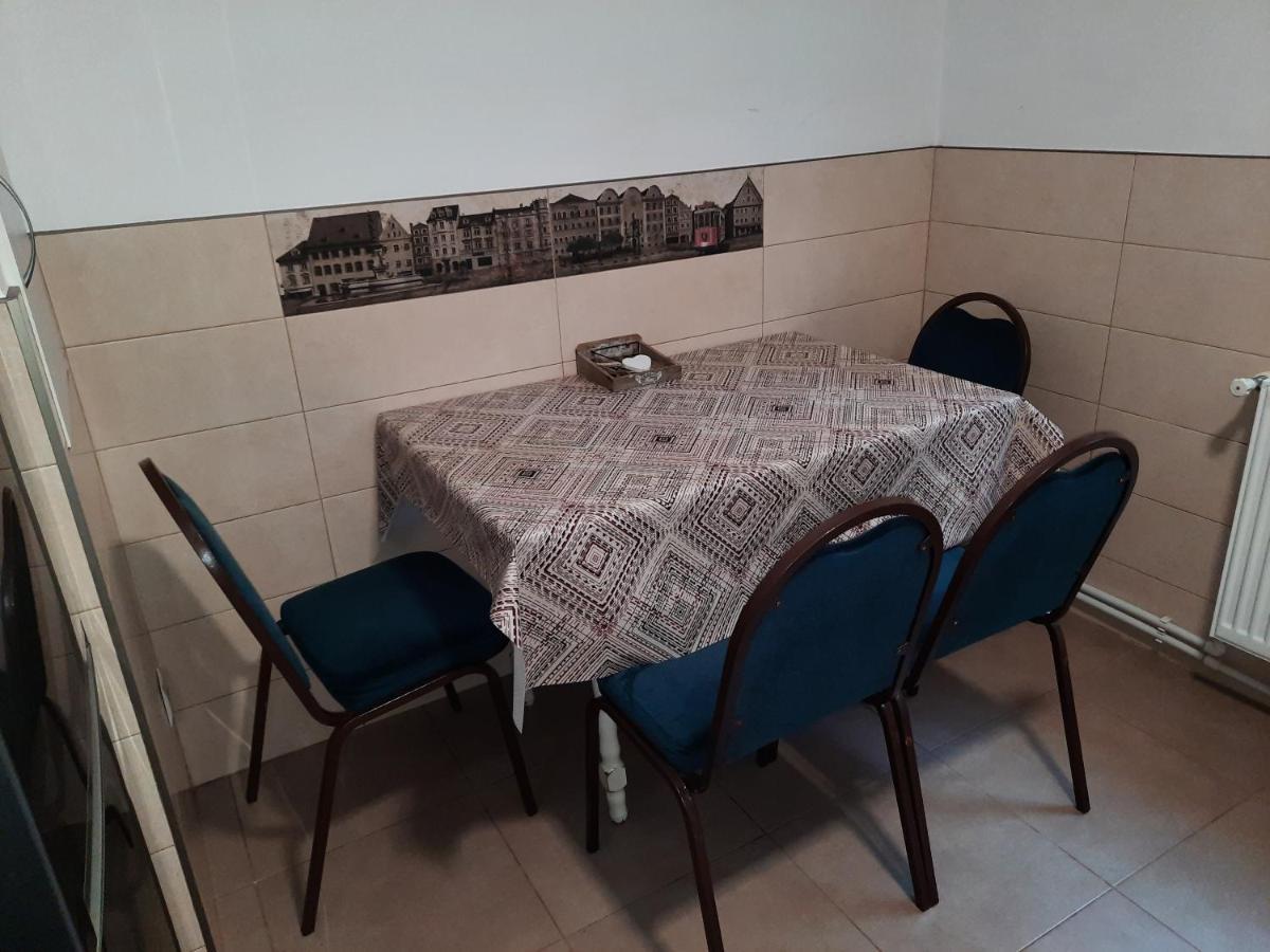 Cozy Three Rooms Apartment Cluj-Napoca Ngoại thất bức ảnh