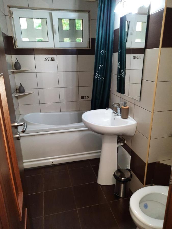 Cozy Three Rooms Apartment Cluj-Napoca Ngoại thất bức ảnh